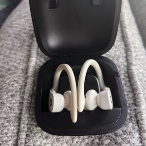 Beats PowerBeats Pro